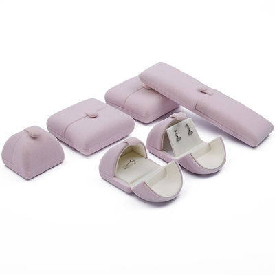 Tasteful Purple Velvet Jewelry Box Clamshell Bentuk Kasus Dengan Tutup Tombol