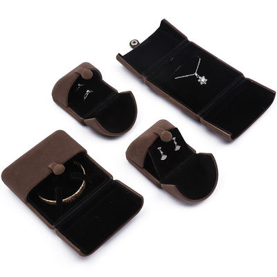 Beli Clamshell berbentuk beludru Perhiasan Organizer Box Storage Luxury Packaging Button Penutupan online manufacture