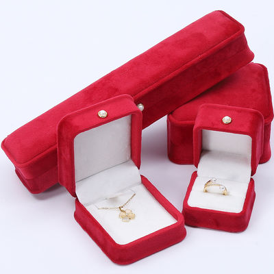 Grosir Pabrik Perhiasan beludru Mewah kemasan Kotak Logo khusus Kalung Gelang Earrings Cincin Kemasan Kotak Perhiasan Beludru Merah