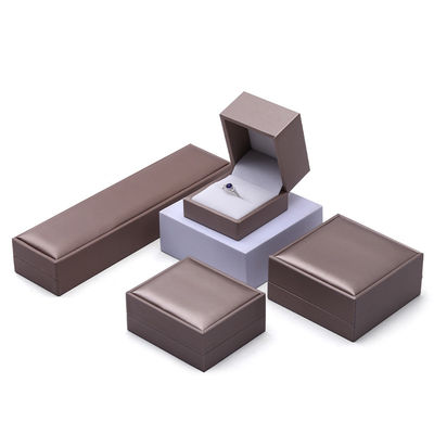 Khaki Brush Finishing Perhiasan Kulit Palsu Kemasan Mewah Kotak Set Velvet Lining