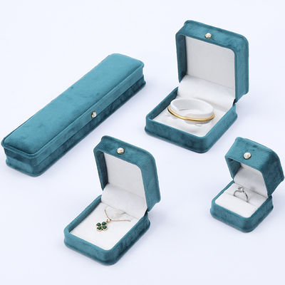 Grosir Produksi berlapis beludru mewah Perhiasan kemasan Kotak Custom Kalung Gelang Earrings Cincin perhiasan set Kemasan berlapis beludru hijau Perhiasan Kotak dengan logo