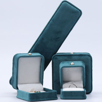 Grosir Produksi berlapis beludru mewah Perhiasan kemasan Kotak Custom Kalung Gelang Earrings Cincin perhiasan set Kemasan berlapis beludru hijau Perhiasan Kotak dengan logo