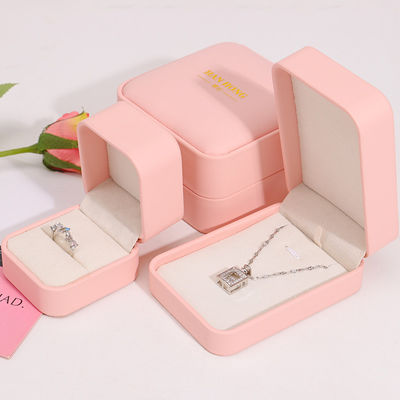 Pabrik Grosir Perhiasan Premium Kotak kemasan Logo Custom Disesuaikan Kalung Gelang Earrings Cincin Kemasan Kotak Perhiasan Kulit Pink