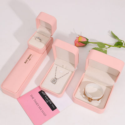 Pabrik Grosir Perhiasan Premium Kotak kemasan Logo Custom Disesuaikan Kalung Gelang Earrings Cincin Kemasan Kotak Perhiasan Kulit Pink