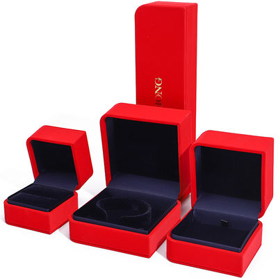 Kotak Perhiasan Kulit PU Berbentuk Berlian Red Arc Velvet Lining untuk Kemasan Mewah