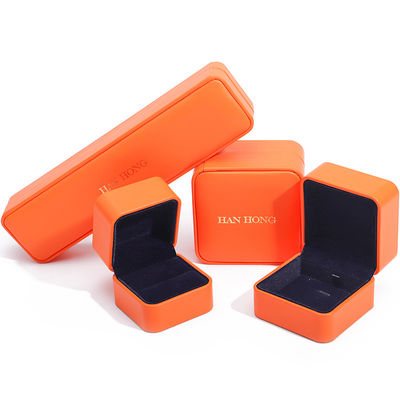 Hot Stamping Smooth Fux Leather Perhiasan Box Packaging Set Lembut Samet Lining
