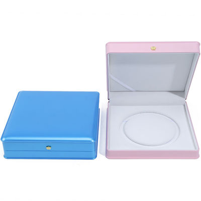Soft Touch Macaron Warna Plastik Mutiara Kalung Kotak Penyimpanan Perhiasan Kemasan