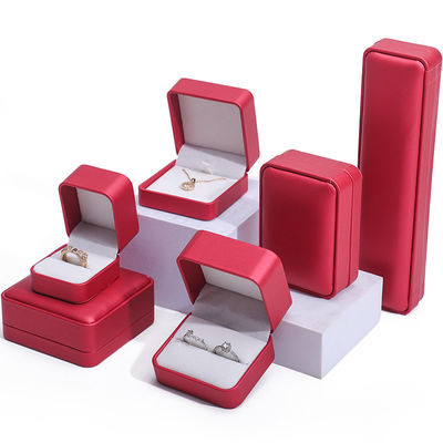 Beli Noble Red PU Leather Luxury Jewelry Packaging Box Set dengan lapisan beludru lembut online manufacture