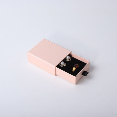 Pabrik grosir Eco Friendly hadiah berkualitas tinggi Kotak Perhiasan Pribadi Cincin Custom Kalung Earring Gelang Kemasan Pink Karton Paper Drawer Kotak Perhiasan dengan logo
