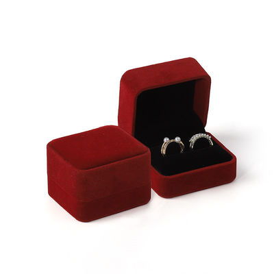 Grosir Perhiasan Mewah Disesuaikan Kotak Cincin Ganda Logo Khusus Velvet Perhiasan Merah Cincin Pertunangan Kotak Pengemasan