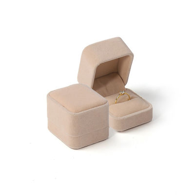 Beige Square Velvet Perhiasan cincin pernikahan kemasan Kotak Perhiasan