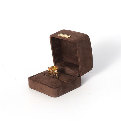 Pabrik grosir Perhiasan Mewah Kotak Pribadi High End Kalung Gelang Earrings Cincin Perhiasan Set Kemasan Kotak Perhiasan Berwarna ungu beludru dengan logo