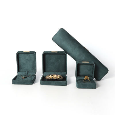 Pabrik grosir Perhiasan Mewah Kotak Pribadi High End Kalung Gelang Earrings Cincin Perhiasan Set Kemasan Velvet Hijau Gelap Perhiasan Kotak dengan logo