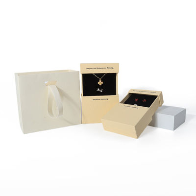 Grosir manufaktur China berkualitas tinggi Kotak kalung anting gelang cincin kemasan perhiasan Kustomisasi Pribadi Ramah Lingkungan Kertas Karton Kotak Perhiasan Laci Kuning dengan logo