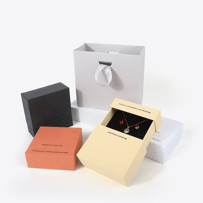 China manufaktur grosir kualitas tinggi Kalung Earring gelang kotak cincin Perhiasan kemasan Pribadi Custom Eco Friendly Karton Paper Drawer Perhiasan Box dengan logo