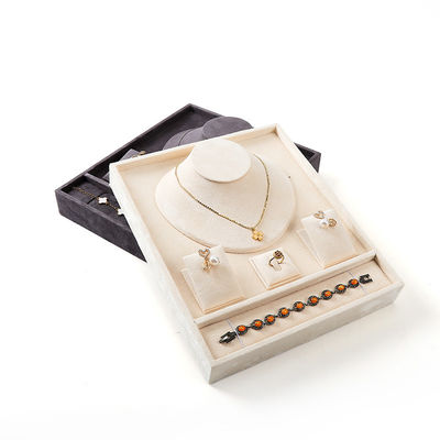 Baki Perhiasan Beludru Premium yang Dapat Disesuaikan OEM Tampilan Baki Perhiasan untuk set perhiasan