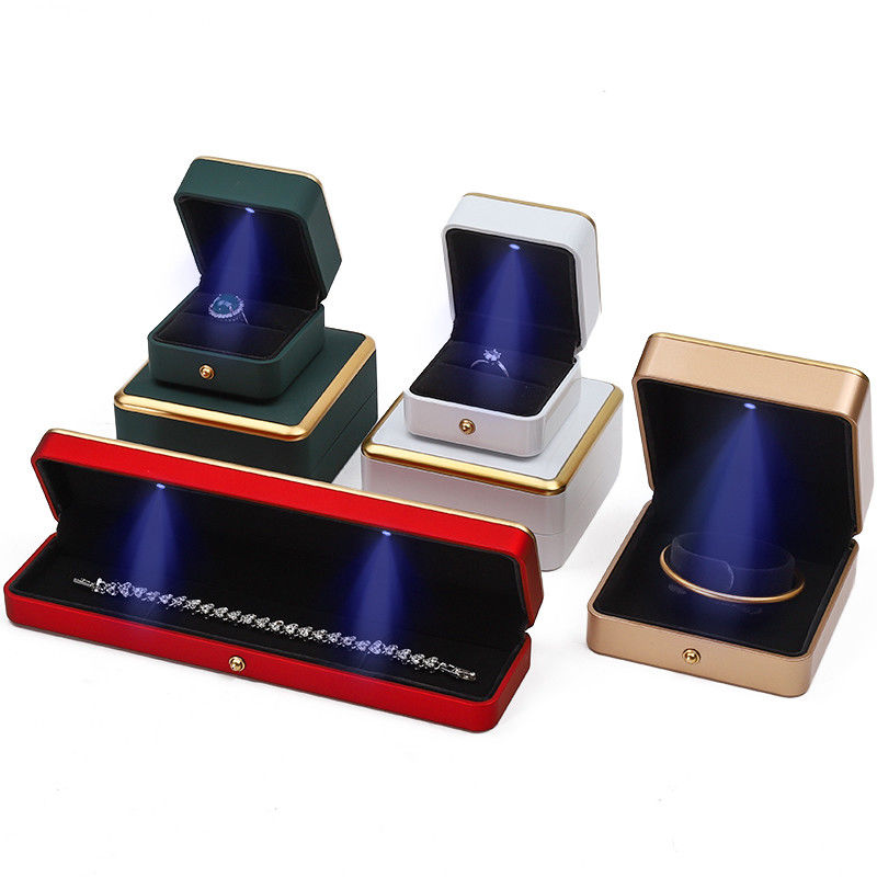 Customized Gold Trim LED Jewelry Box Organizer untuk Gelang Kalung Earrings Ring