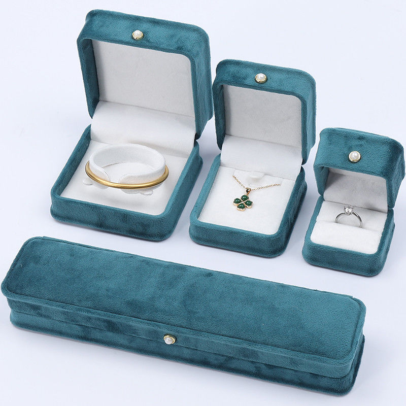 Grosir Produksi berlapis beludru mewah Perhiasan kemasan Kotak Custom Kalung Gelang Earrings Cincin perhiasan set Kemasan berlapis beludru hijau Perhiasan Kotak dengan logo