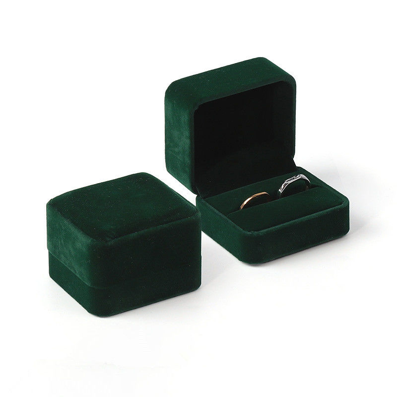 Grosir Produsen Customized Perhiasan Perhiasan Ring Box Personalized Custom logo Velvet Perhiasan Perjodohan Ring Packaging Box