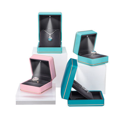Custom Logo Silk Screen Printing Perhiasan Storage Box dengan Cahaya Hanhong Cyan Ring Box