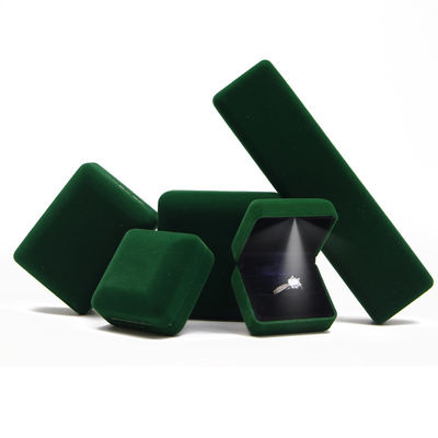 Green Jewelry Box Custom LED Velvet Paket Perhiasan dengan Mewah dan Custom Ring Box