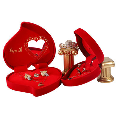 Kotak Perhiasan Velvet untuk Red Love Ring Kalung dan Stud Earrings Set Custom Packaging