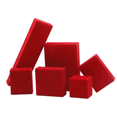 Bahan beludru Hanhong Custom Embossed Red Jewelry Box untuk Kalung dan Cincin 6*6*4.6cm