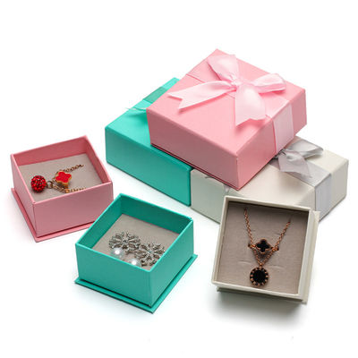 Hanhong Custom Logo Perhiasan Paket untuk Anak Perempuan Earrings Mini Warna Kertas Samet Kotak Hadiah