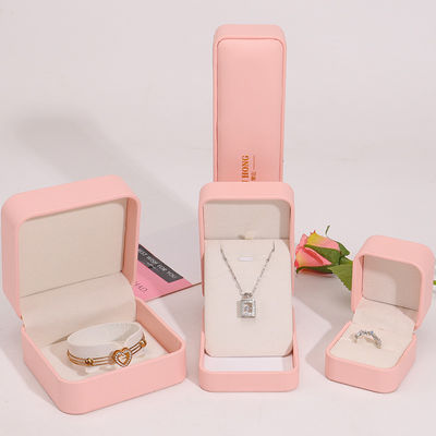 Pabrik Grosir Perhiasan Premium Kotak kemasan Logo Custom Disesuaikan Kalung Gelang Earrings Cincin Kemasan Kotak Perhiasan Kulit Pink